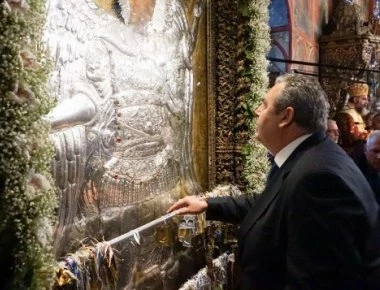 Στη Σύμη ο Π.Καμμένος για τον Αρχάγγελο Μιχαήλ- Προστάτη της Πολεμικής Αεροπορίας (φωτο)